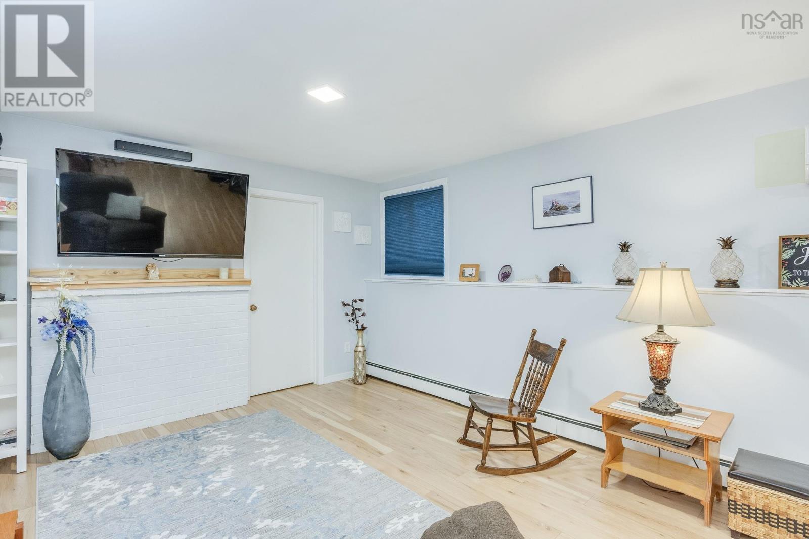 15 Fowler Court - 29