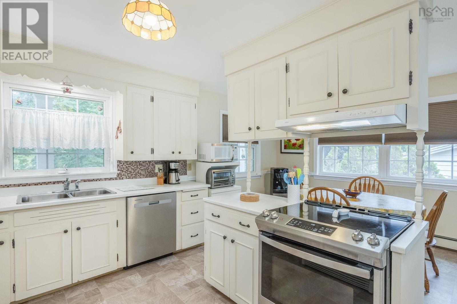 15 Fowler Court - 4