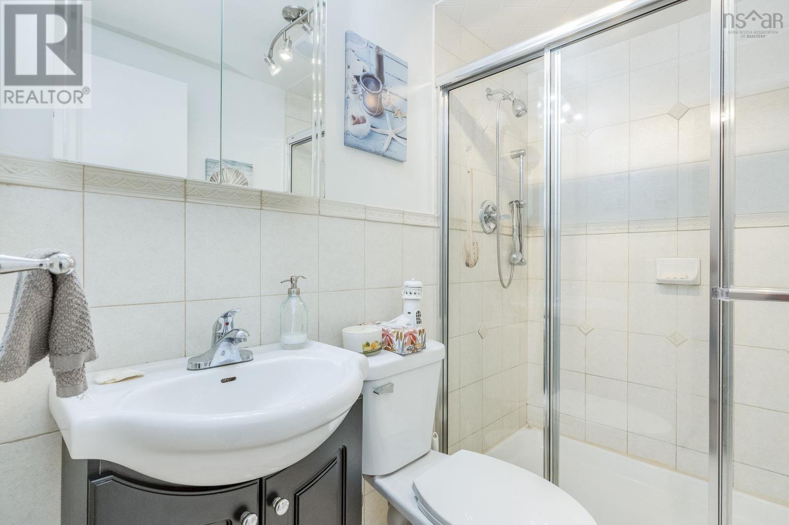 15 Fowler Court - 38