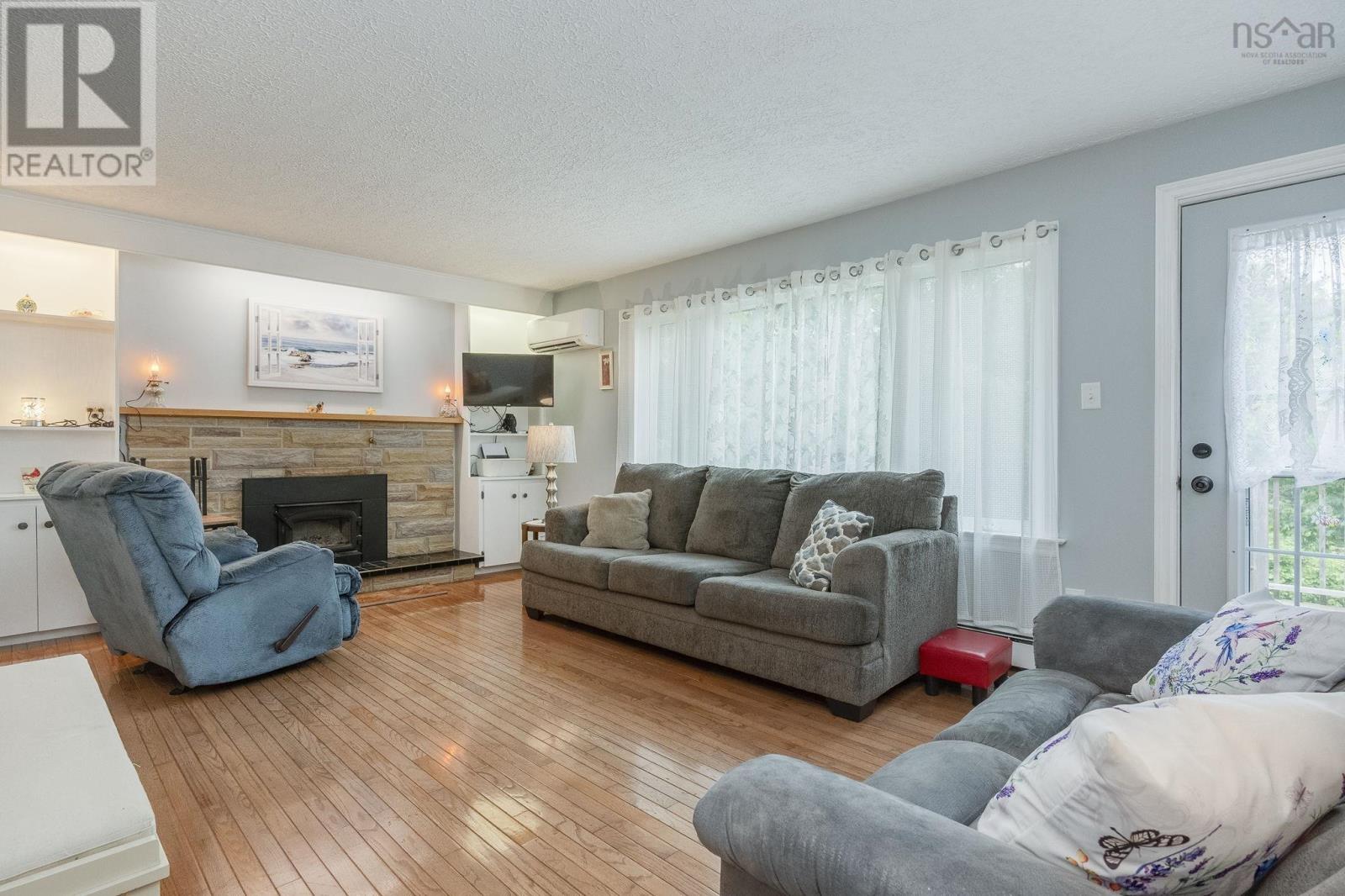 15 Fowler Court - 11