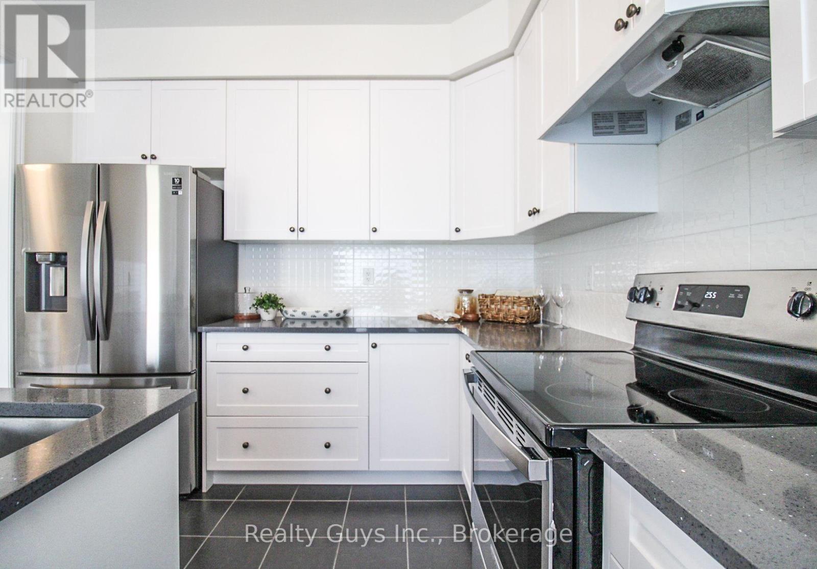 706 LATIMER WAY - 25