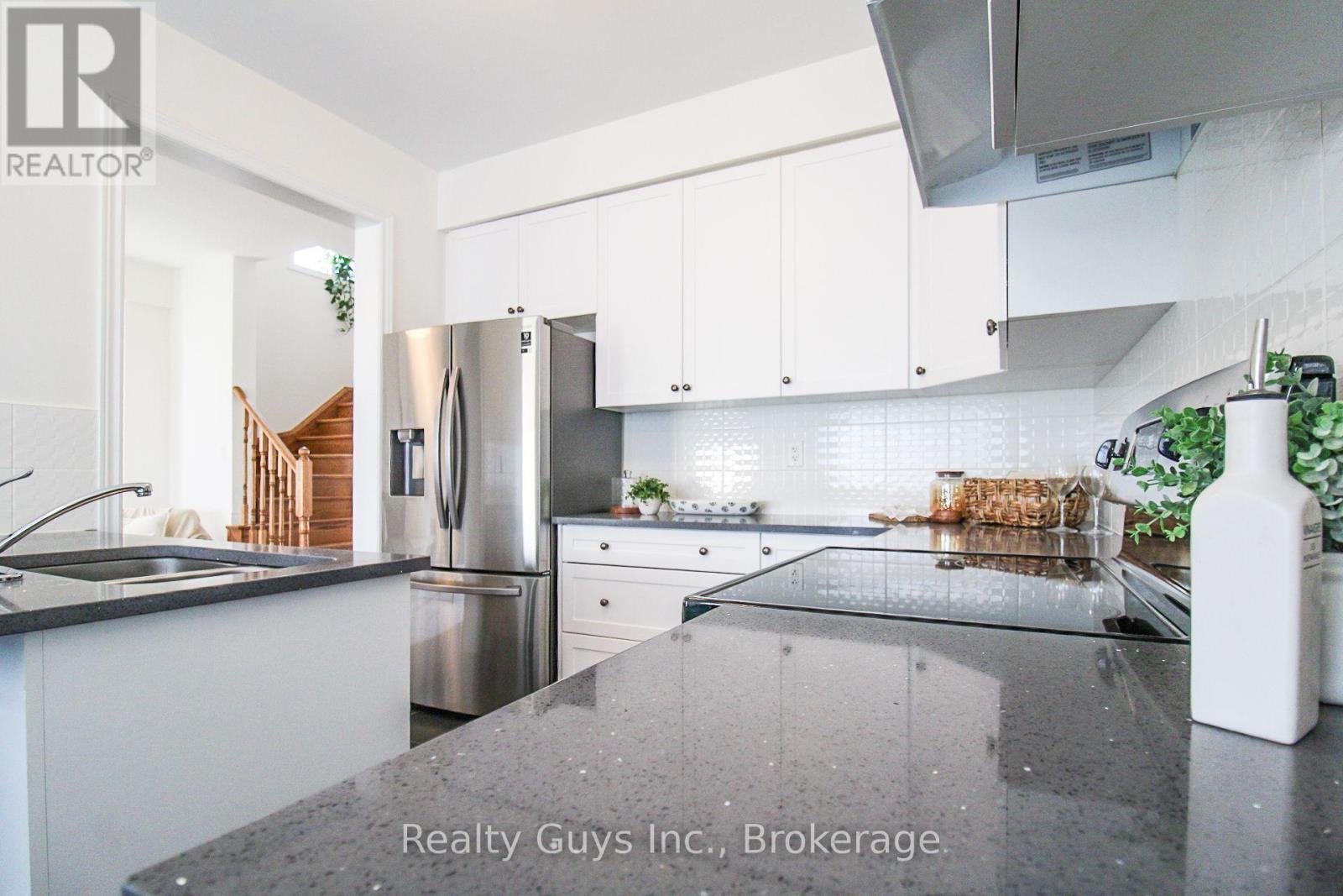 706 LATIMER WAY - 26