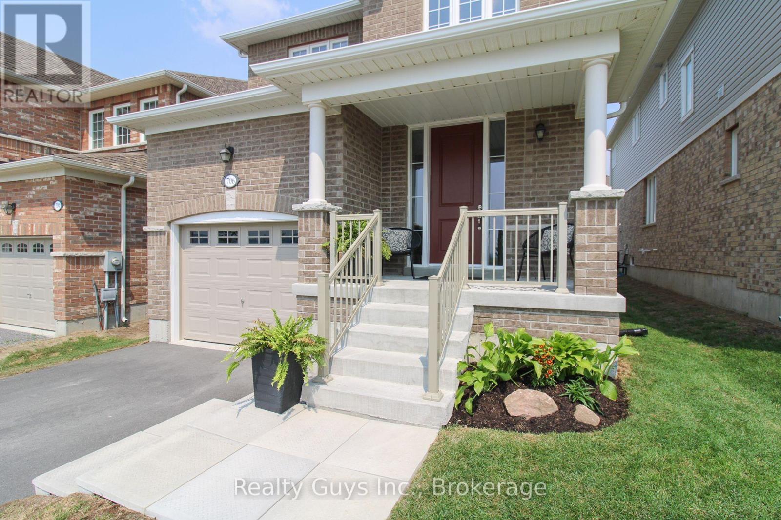 706 LATIMER WAY - 3