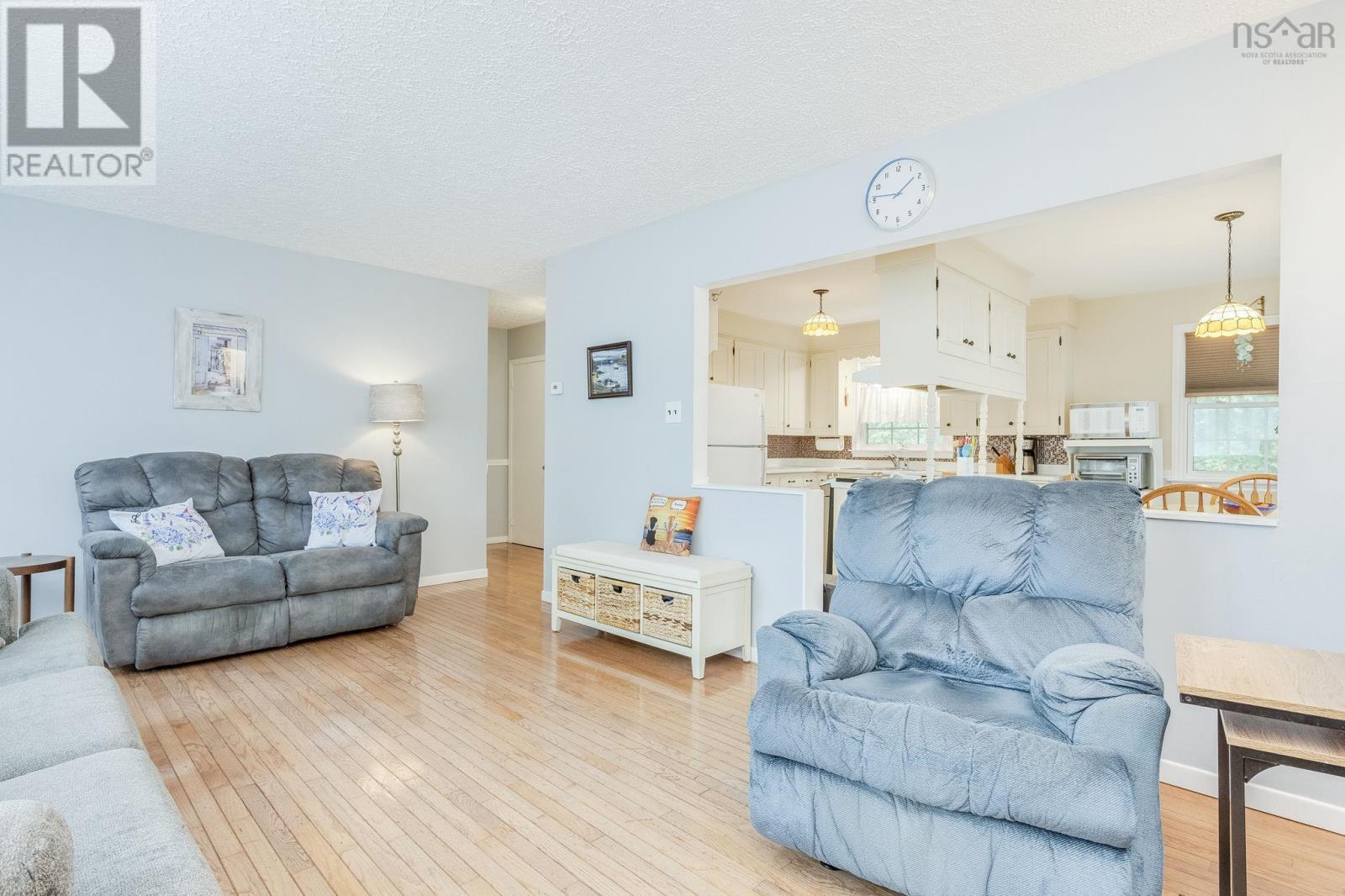 15 Fowler Court - 12