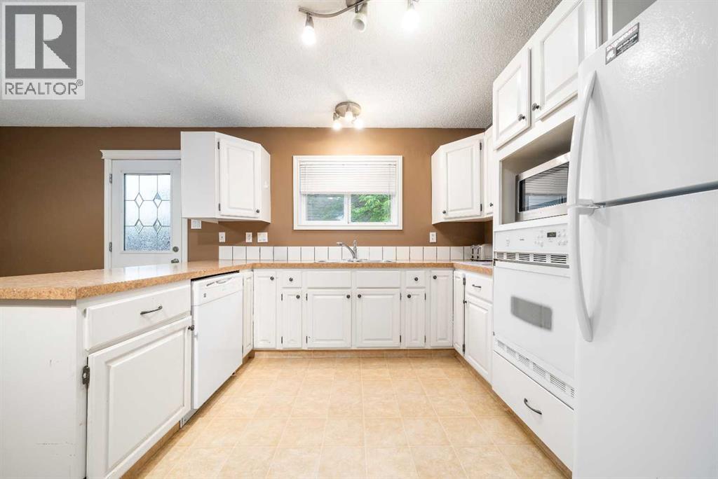 107 Sprague Way SE - 13