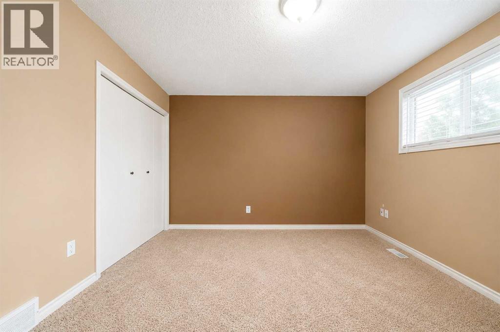 107 Sprague Way SE - 16