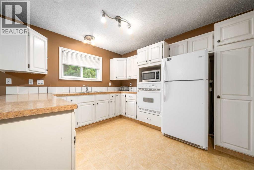 107 Sprague Way SE - 11