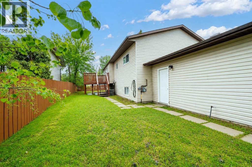 107 Sprague Way SE - 36
