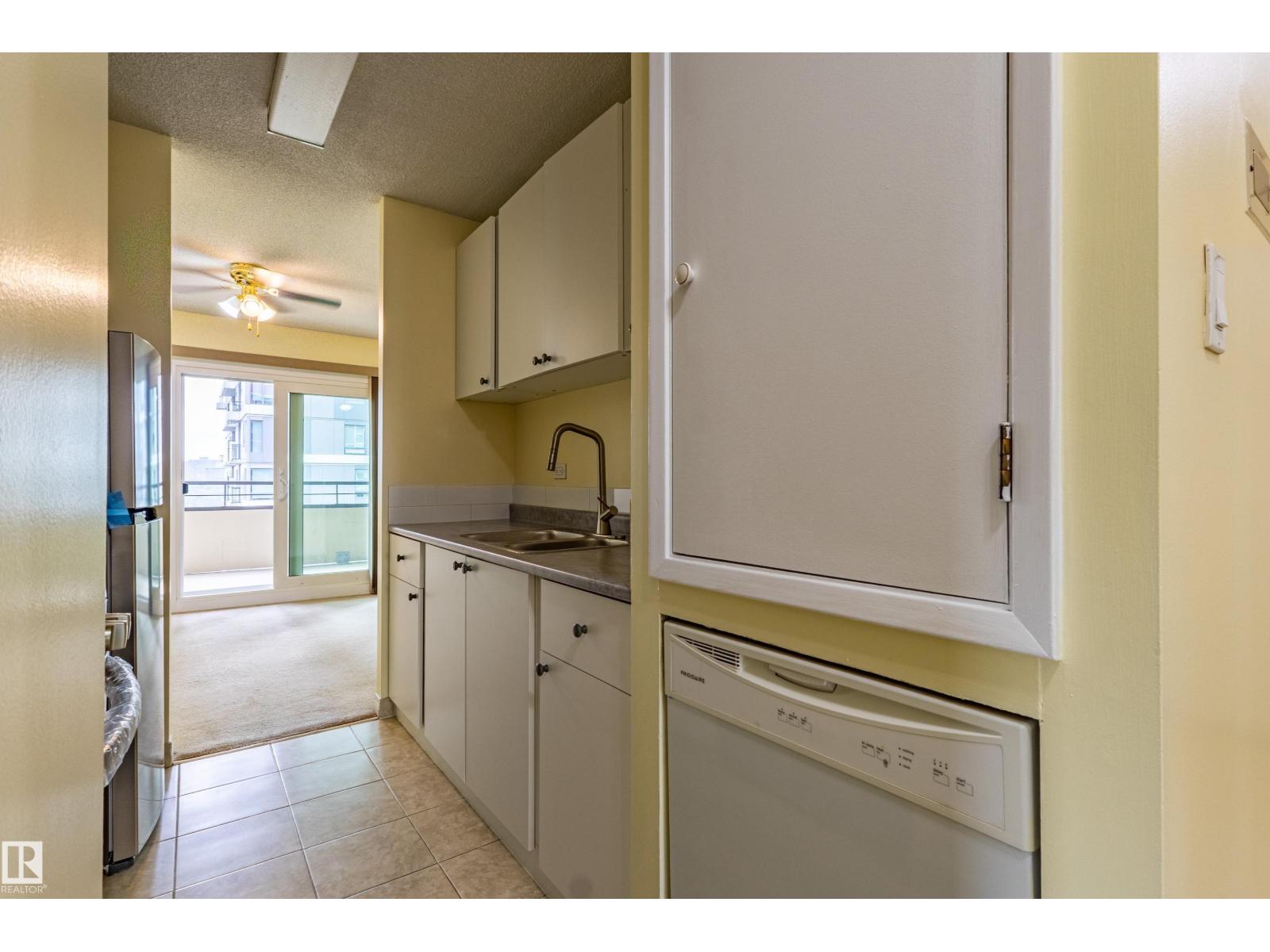 #1210 10140 120 ST NW - 16