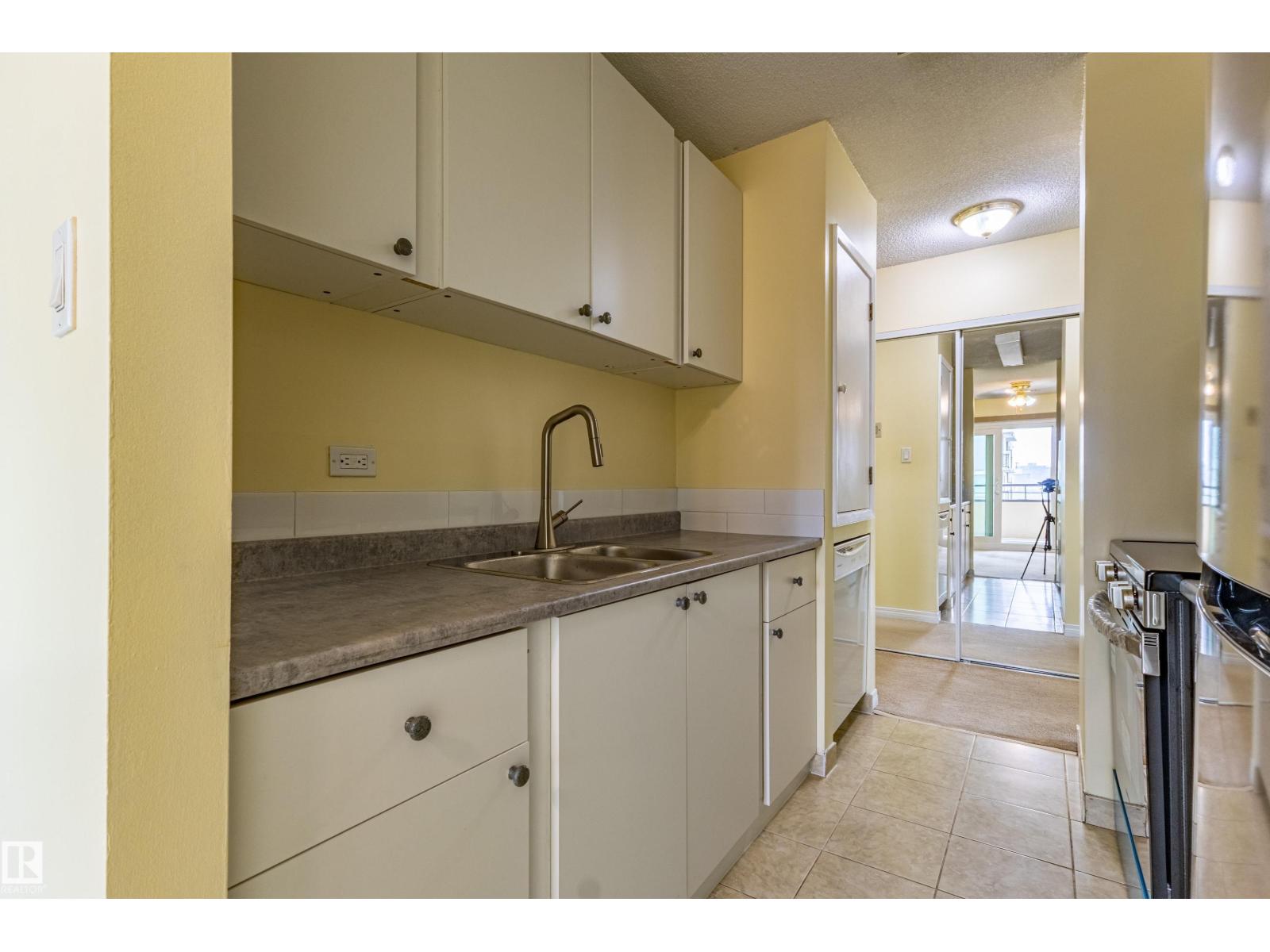 #1210 10140 120 ST NW - 13