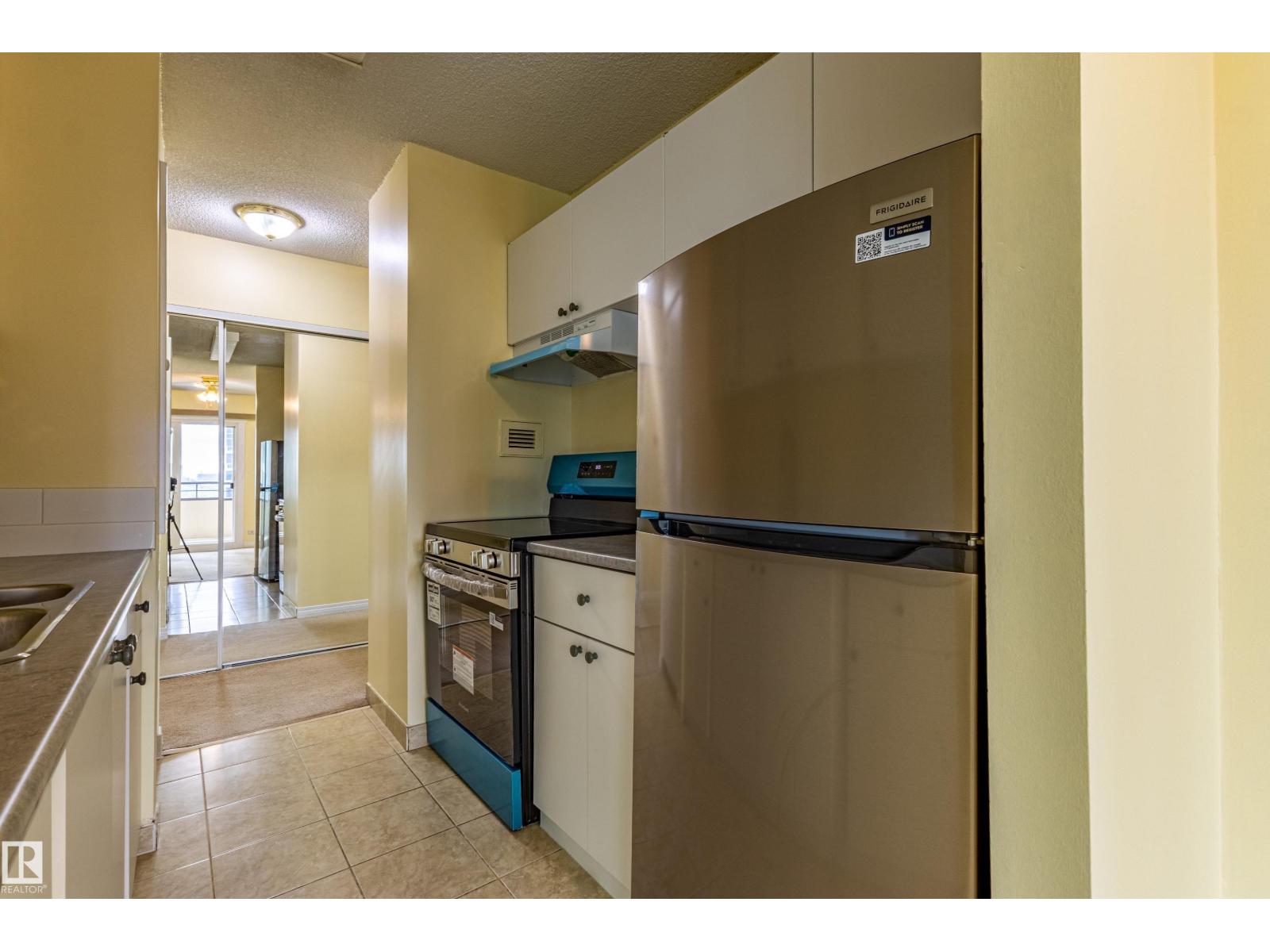 #1210 10140 120 ST NW - 14