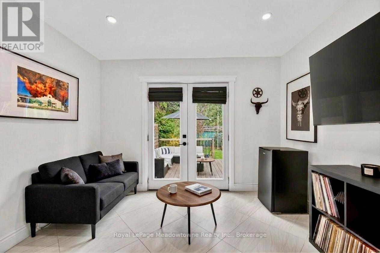 216 MAPLEWOOD AVENUE - 17