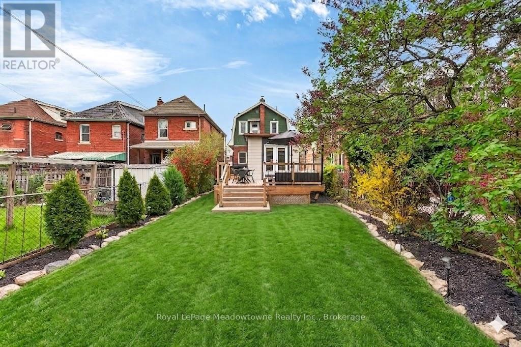 216 MAPLEWOOD AVENUE - 31
