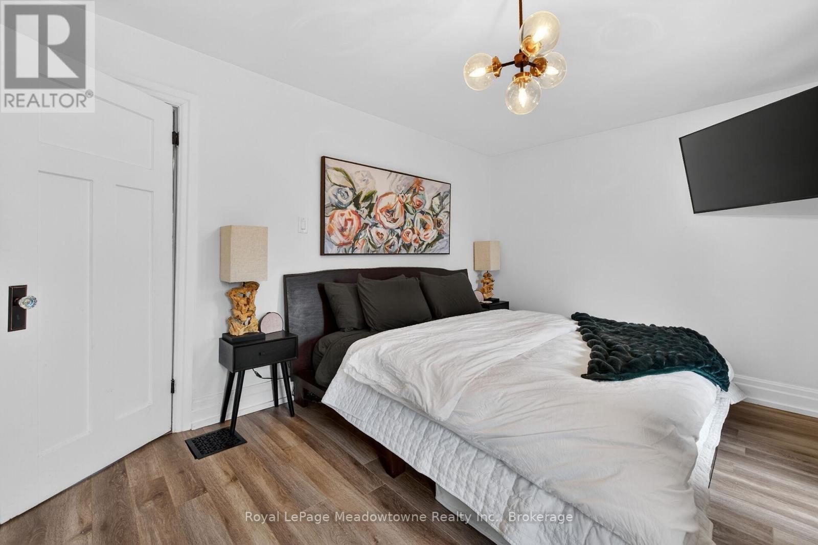 216 MAPLEWOOD AVENUE - 25