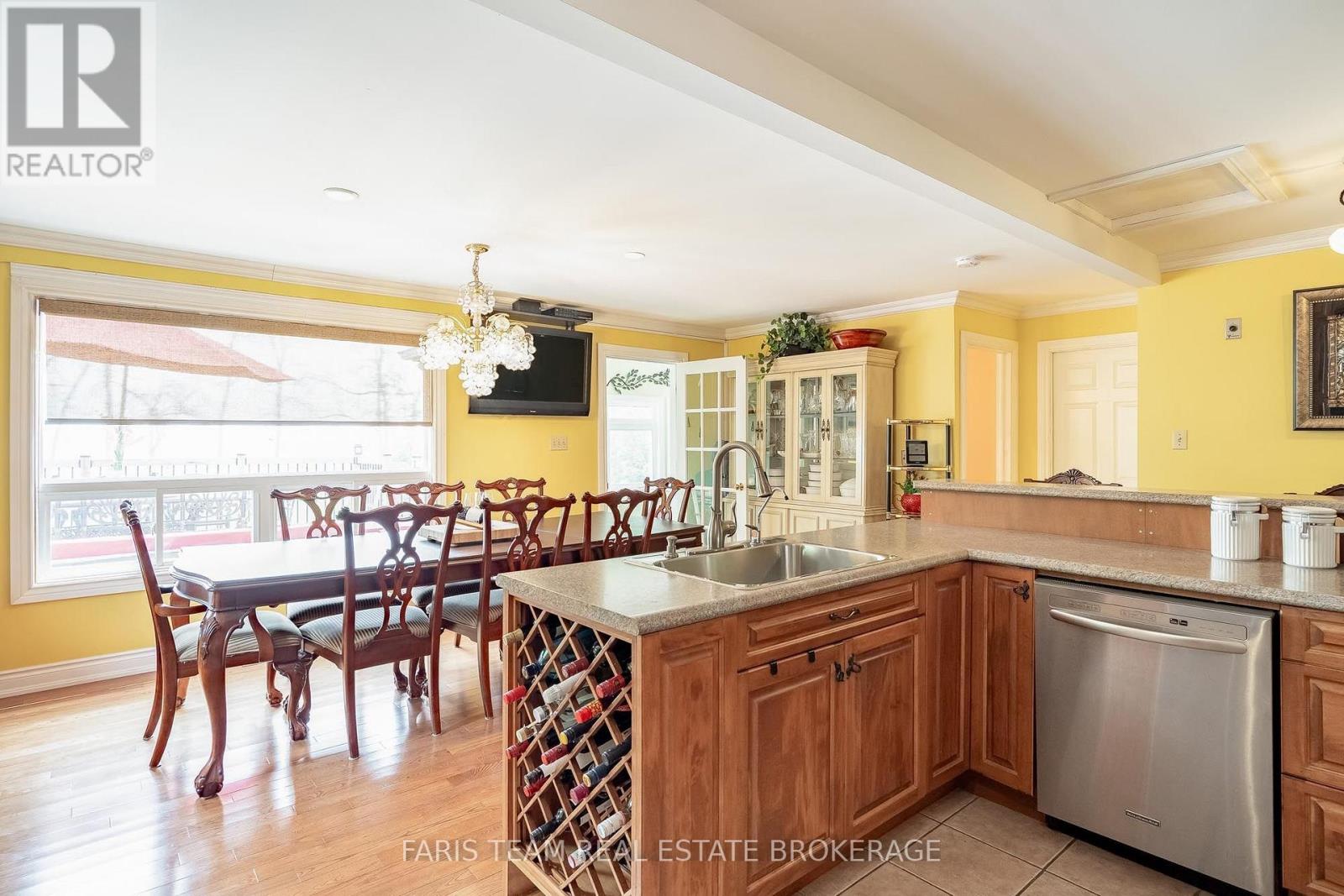 93 SILVER BIRCH CRESCENT - 10
