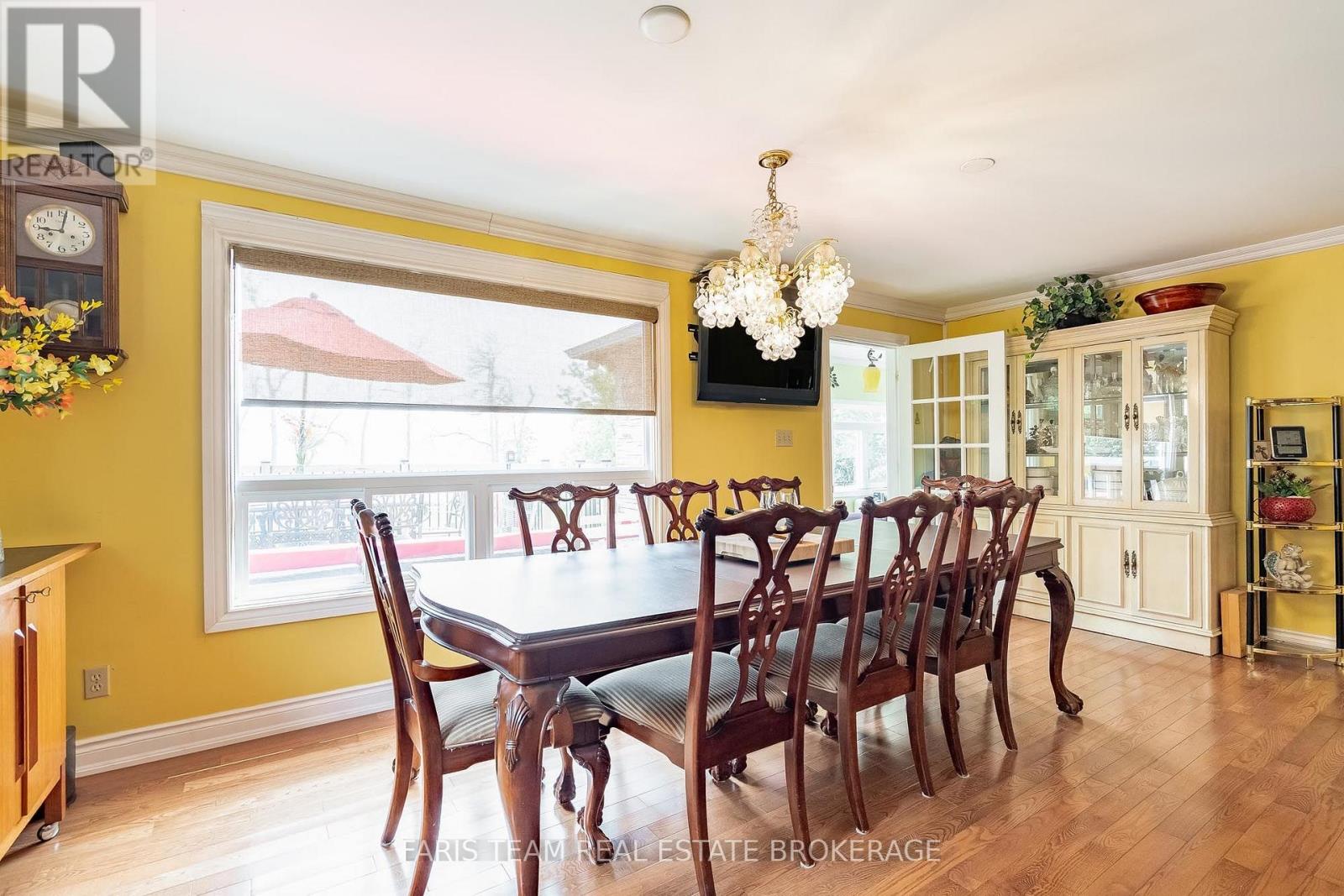 93 SILVER BIRCH CRESCENT - 11
