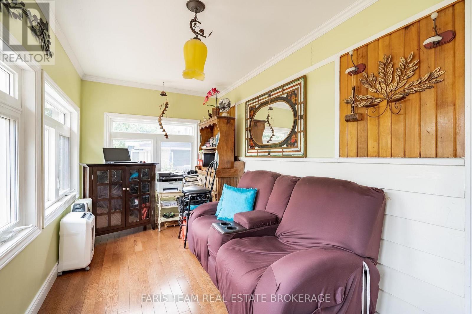 93 SILVER BIRCH CRESCENT - 13
