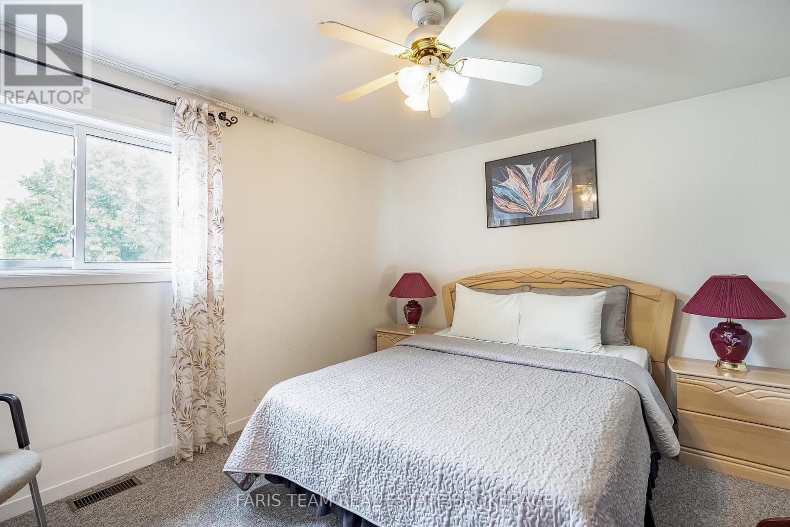 93 SILVER BIRCH CRESCENT - 17