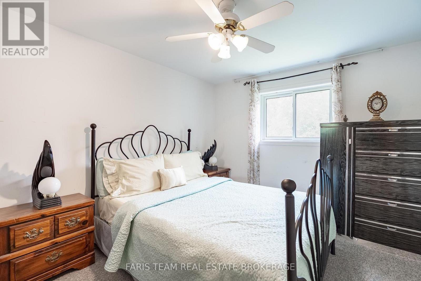 93 SILVER BIRCH CRESCENT - 19