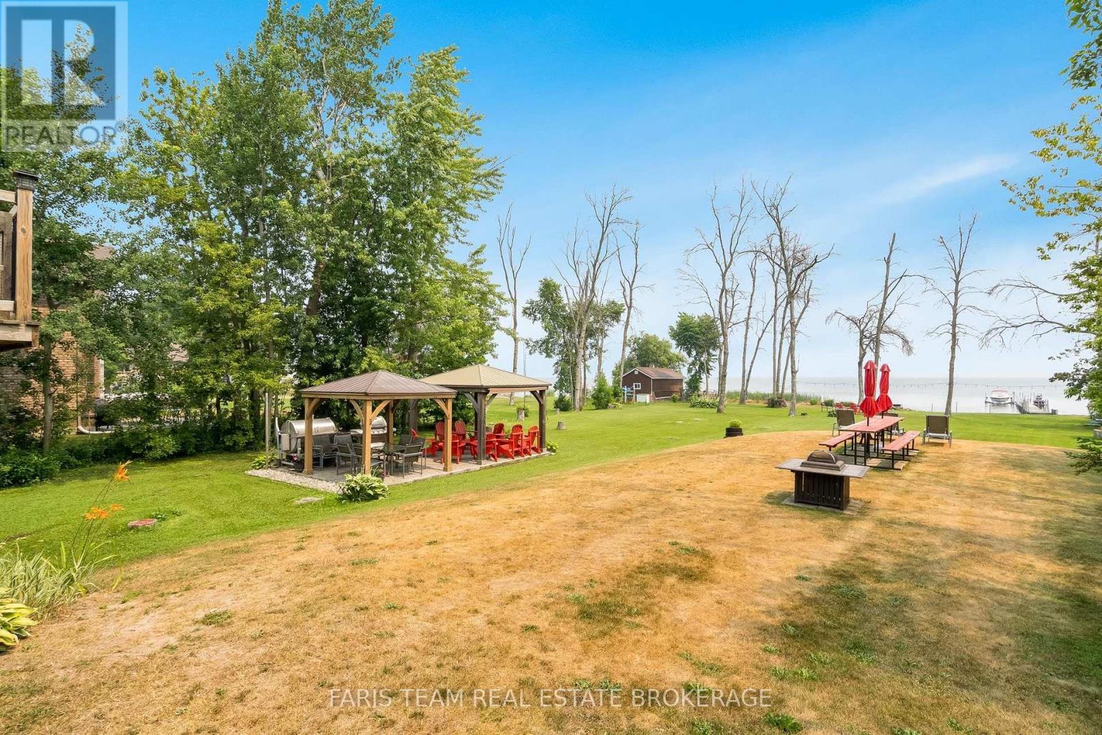 93 SILVER BIRCH CRESCENT - 33