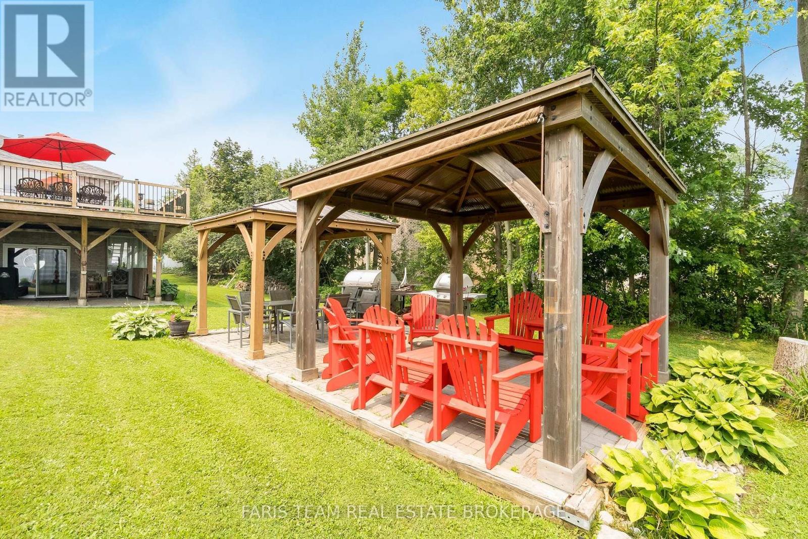 93 SILVER BIRCH CRESCENT - 34