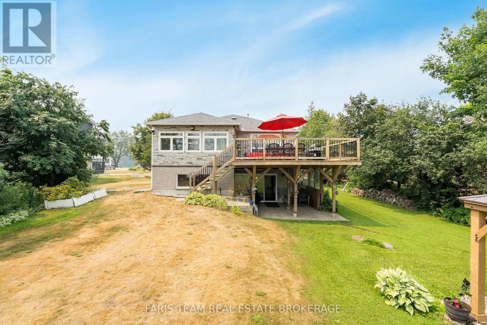 93 SILVER BIRCH CRESCENT - 38