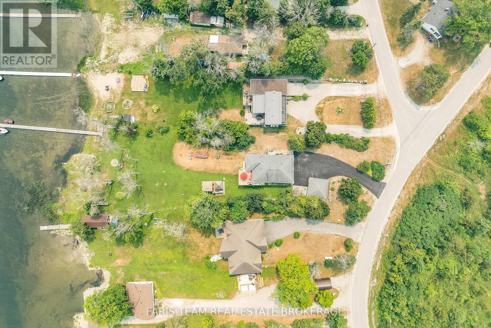 93 SILVER BIRCH CRESCENT - 42