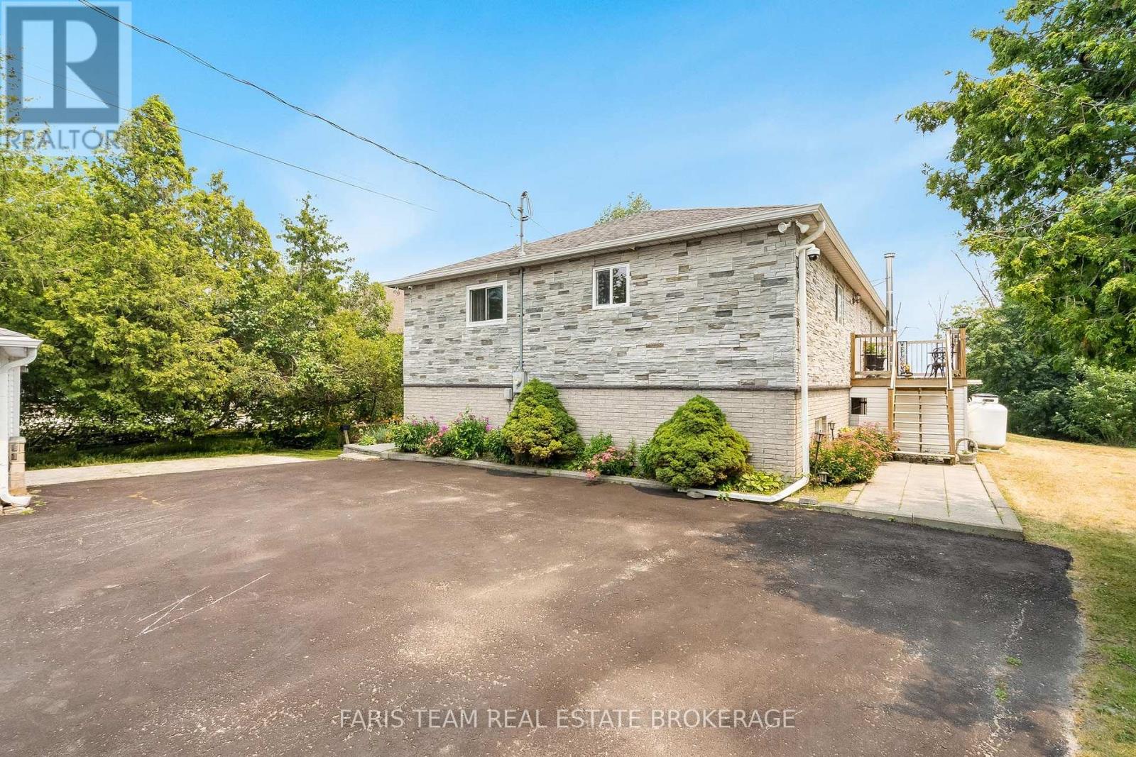 93 SILVER BIRCH CRESCENT - 5