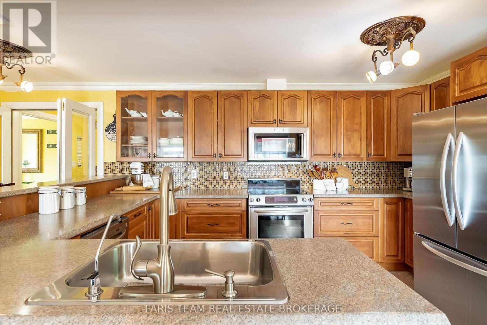 93 SILVER BIRCH CRESCENT - 7