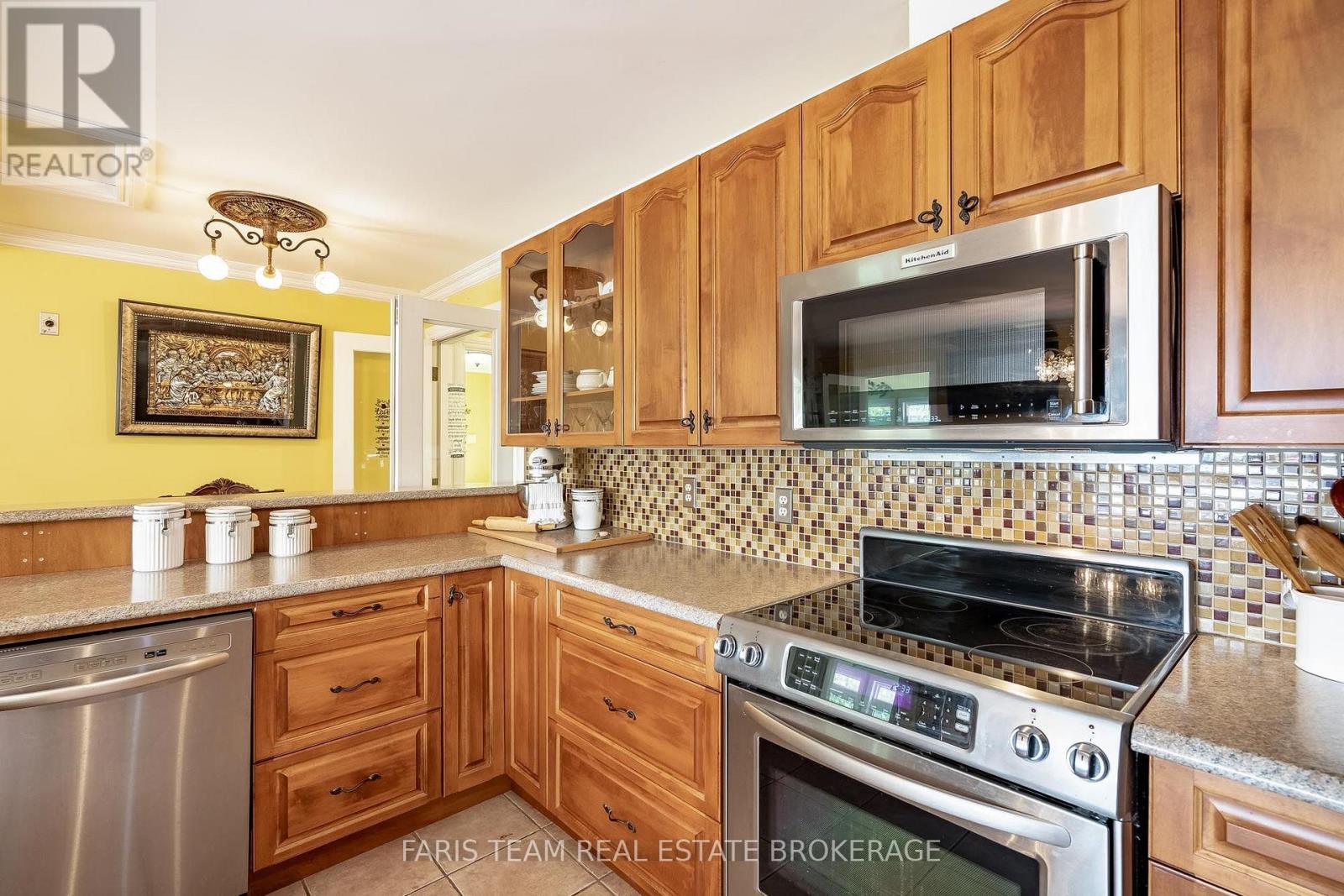93 SILVER BIRCH CRESCENT - 8