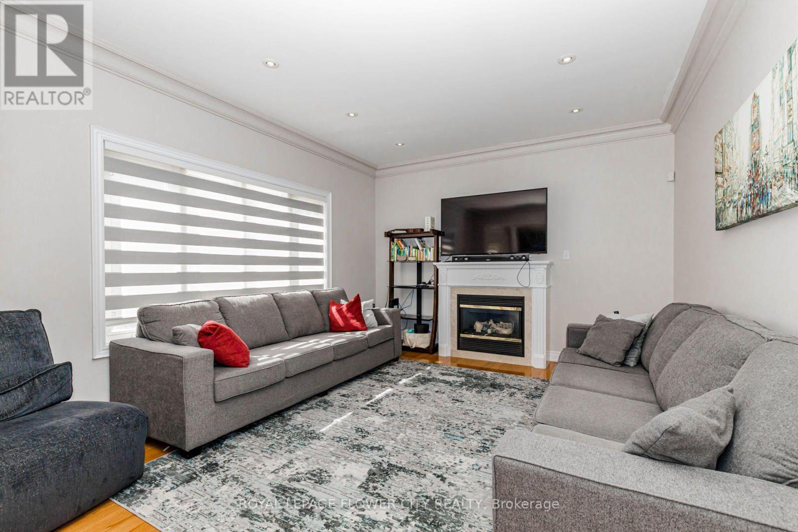 1058 AGRAM DRIVE - 21