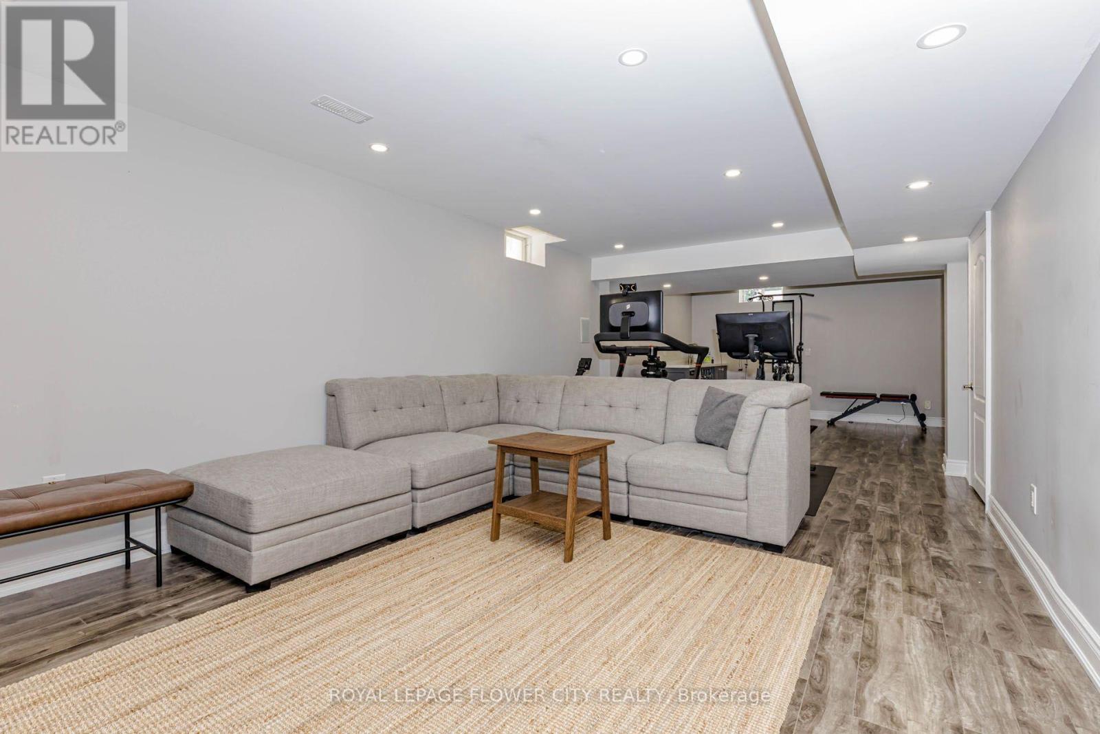 1058 AGRAM DRIVE - 40