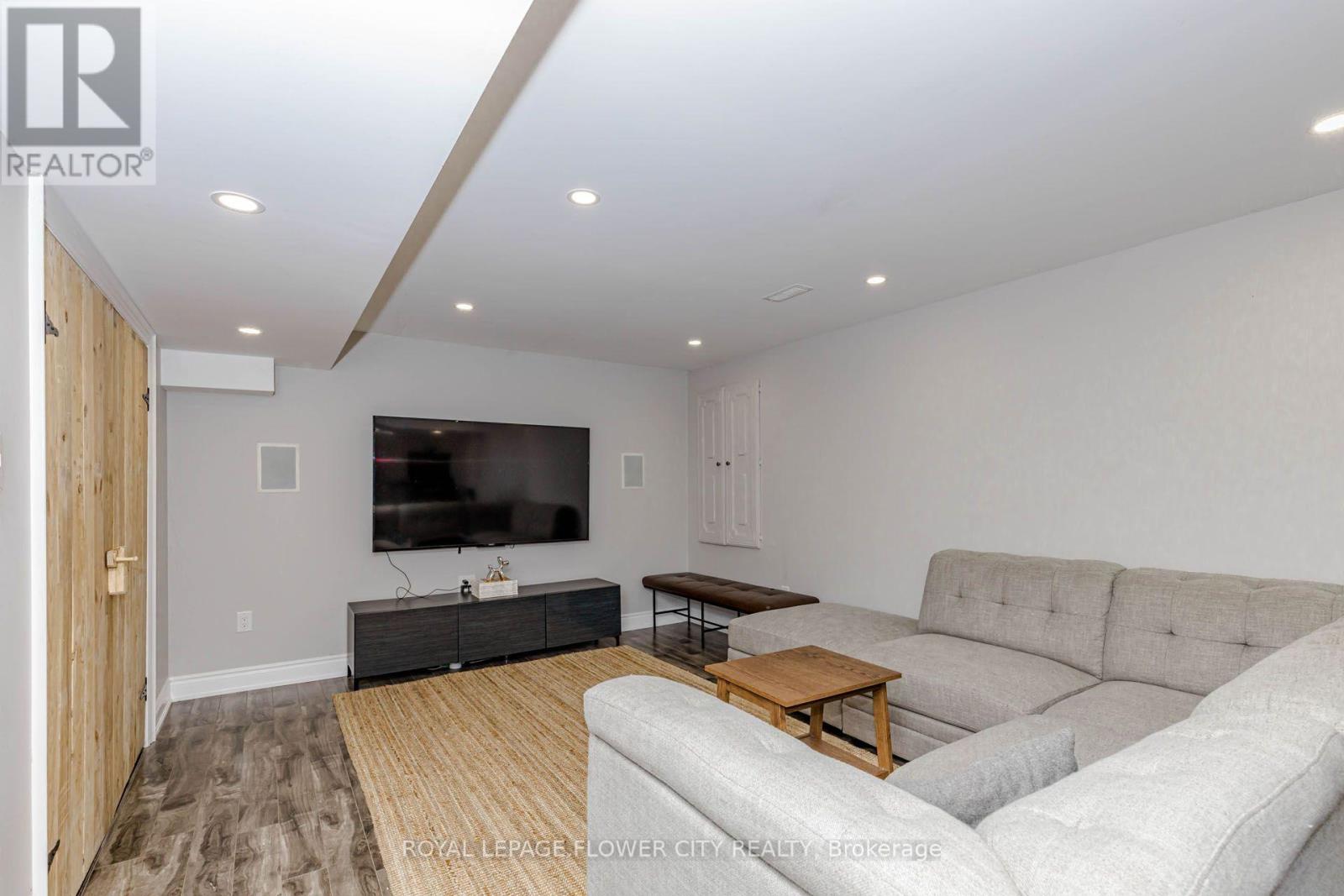 1058 AGRAM DRIVE - 41