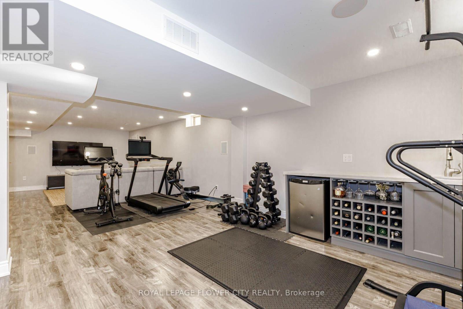 1058 AGRAM DRIVE - 43