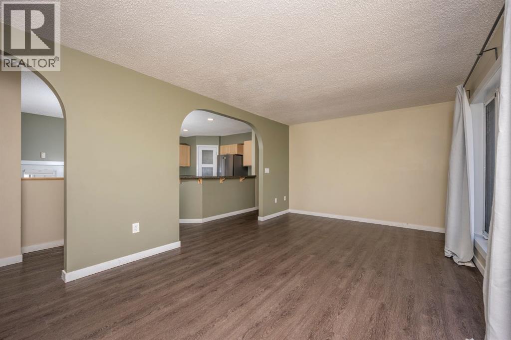 6031 Lacombe Way SW - 6