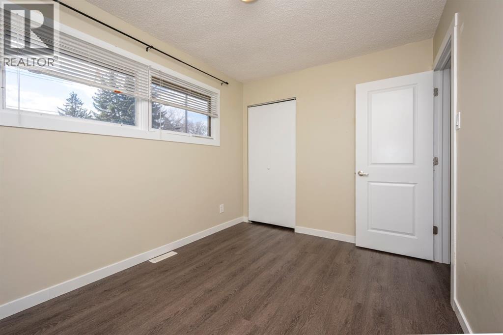 6031 Lacombe Way SW - 22