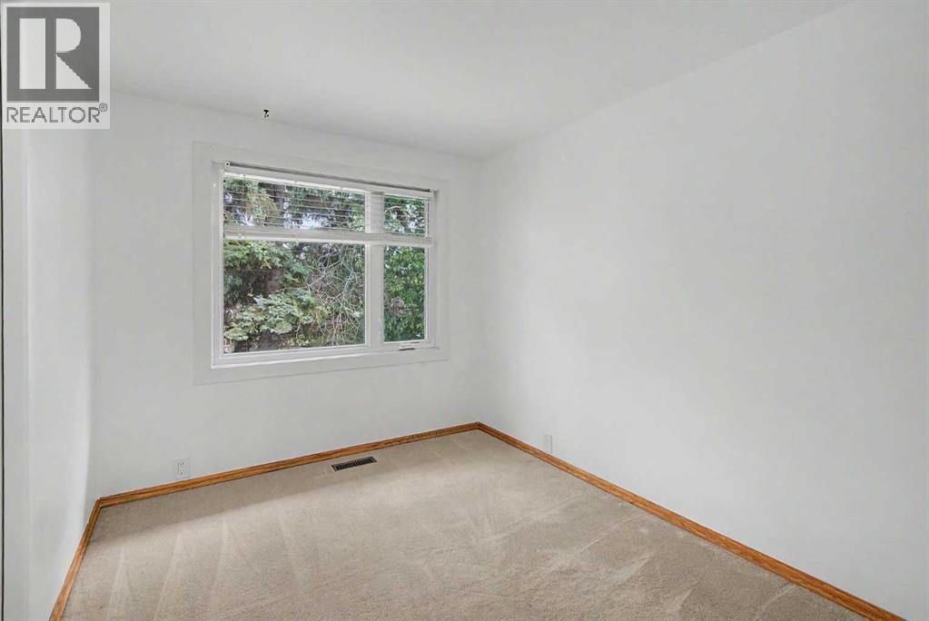 1320 116 Avenue SW - 22