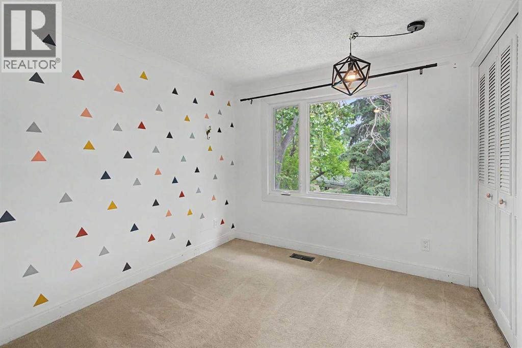 1320 116 Avenue SW - 23