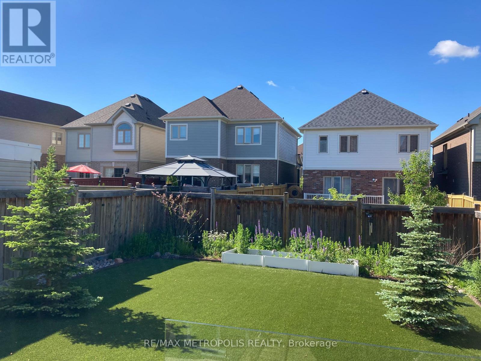 16 TREETOPS BOULEVARD - 37