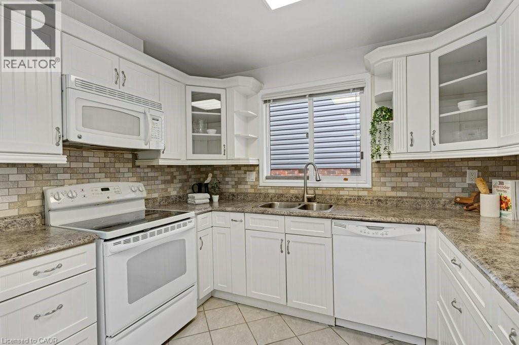 31 PINEWARBLER Drive - Image 4