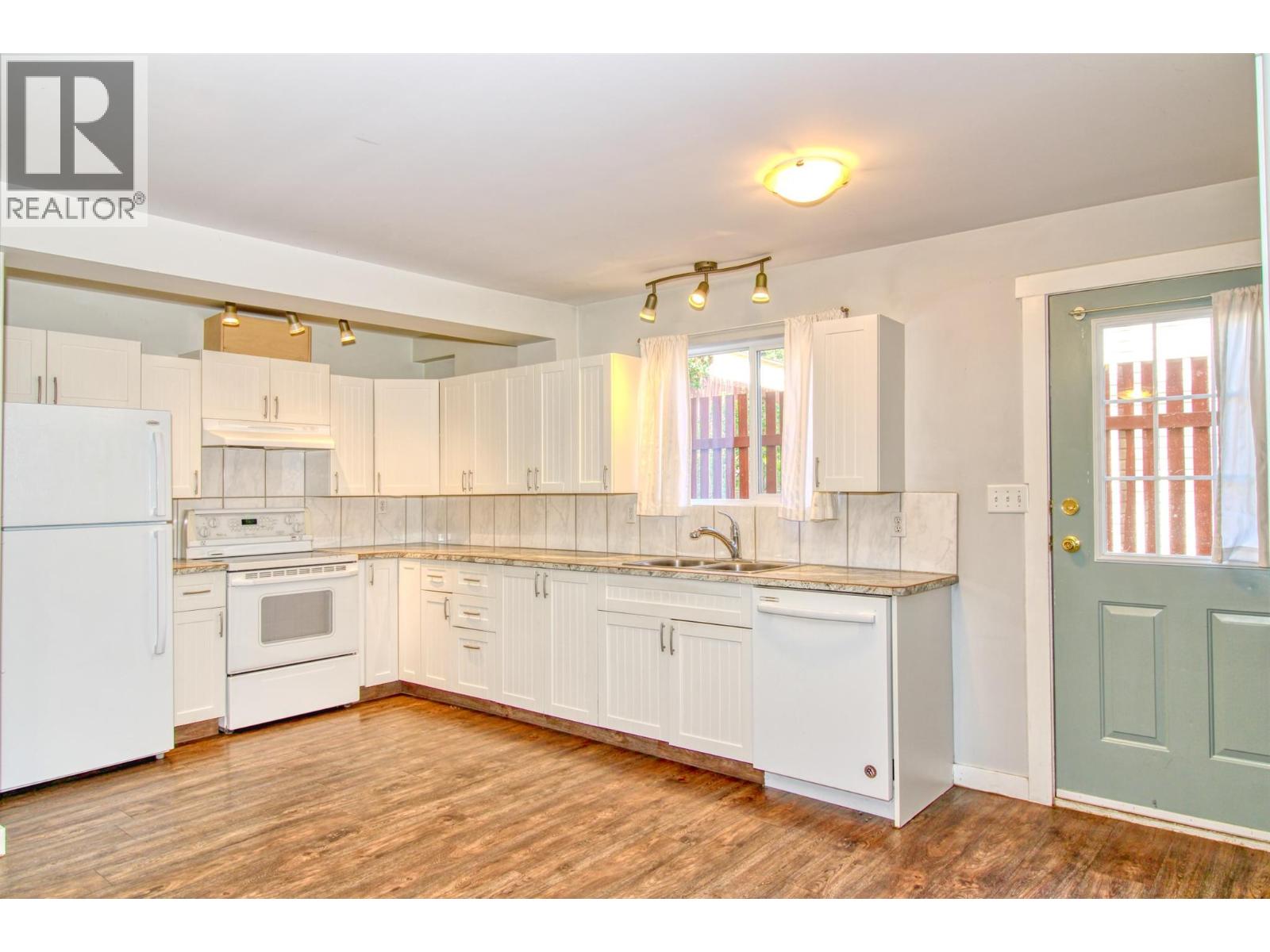 393 Northern View Drive - 23