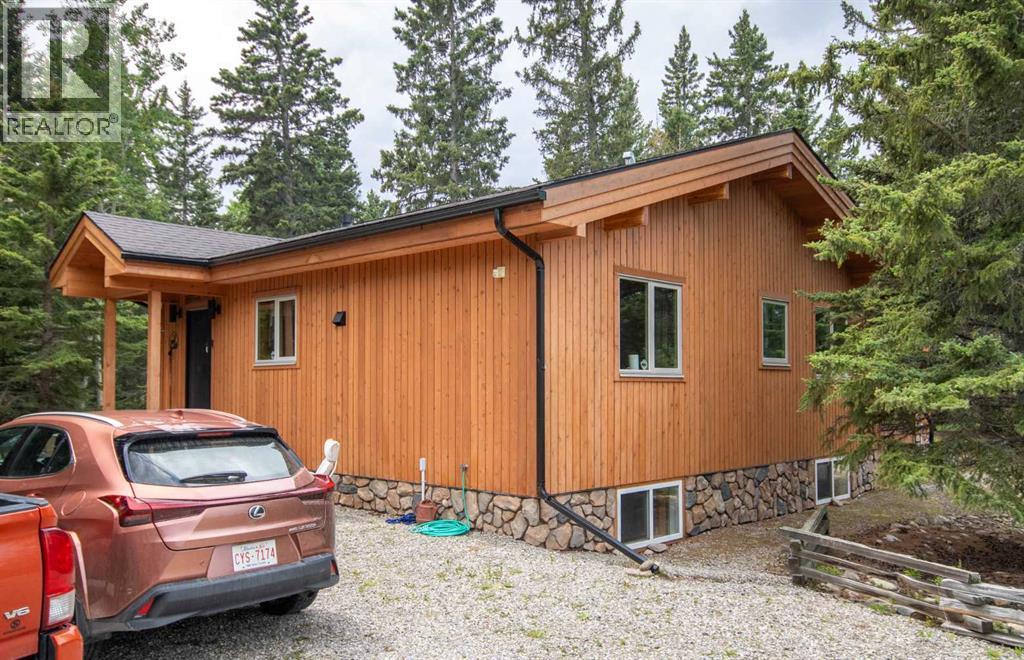 11, 32433 Range Road 61 - 29