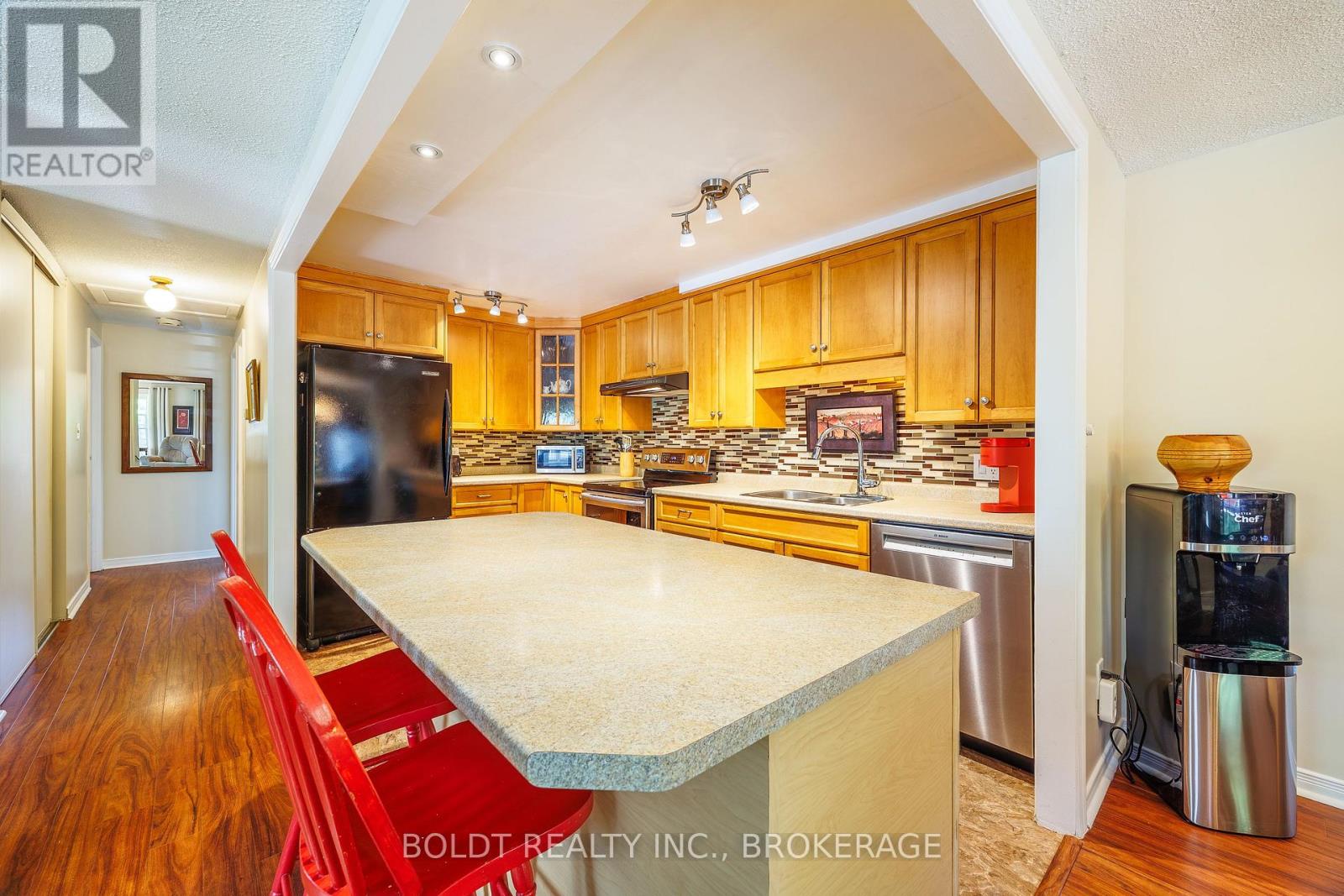 77 ELMA STREET - 10