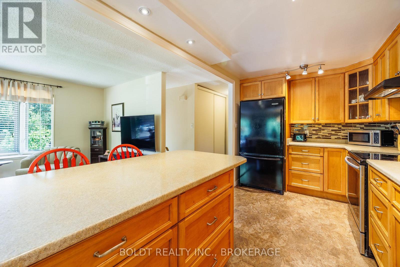 77 ELMA STREET - 12