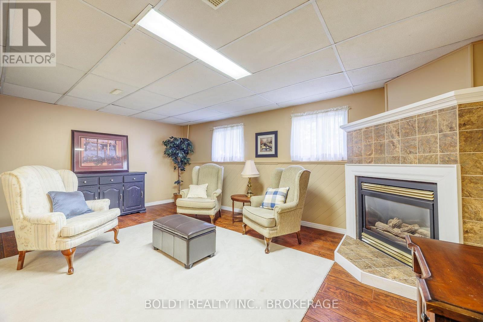 77 ELMA STREET - 19