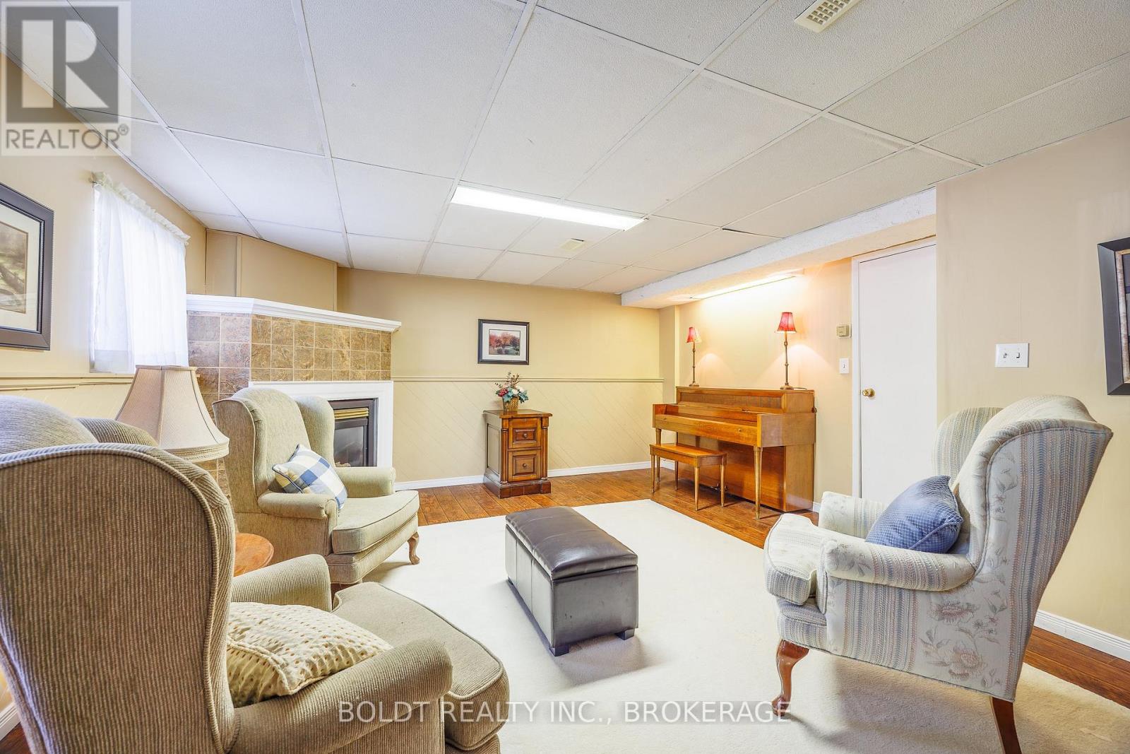 77 ELMA STREET - 20