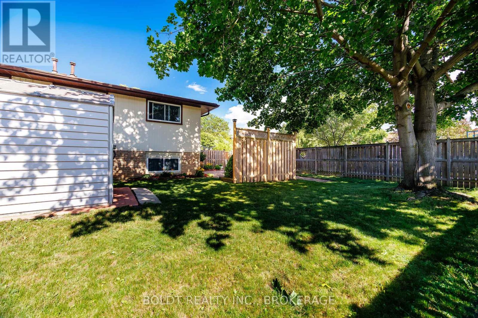 77 ELMA STREET - 27