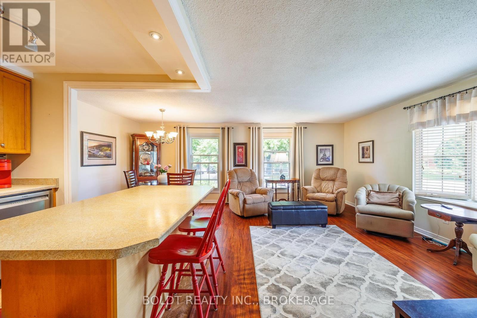 77 ELMA STREET - 9