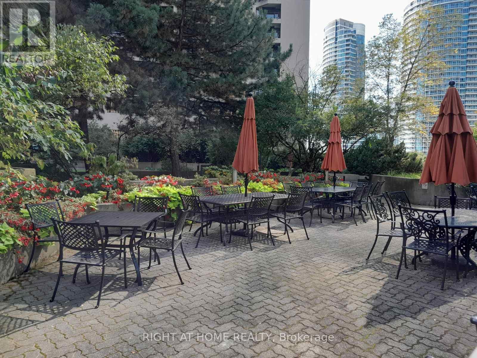 #2803 33 HARBOUR SQUARE - 28