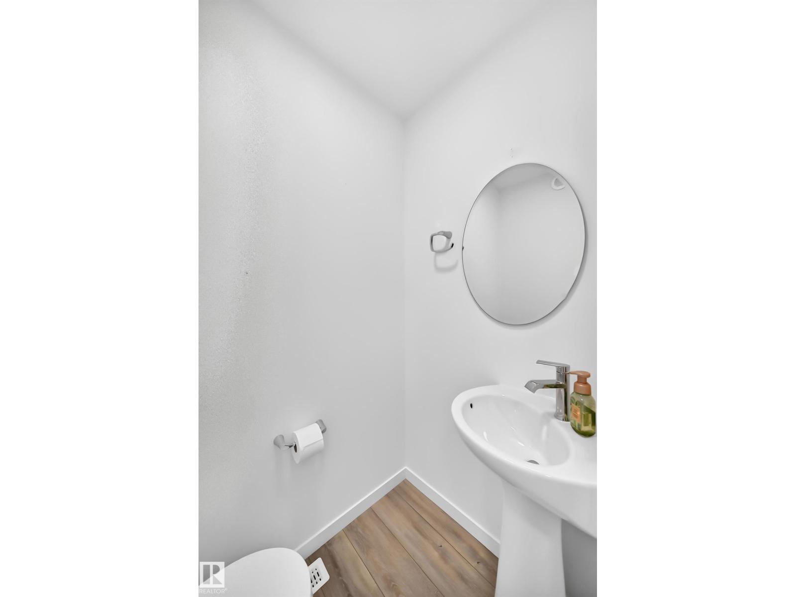 #4 905 172 ST SW - 16